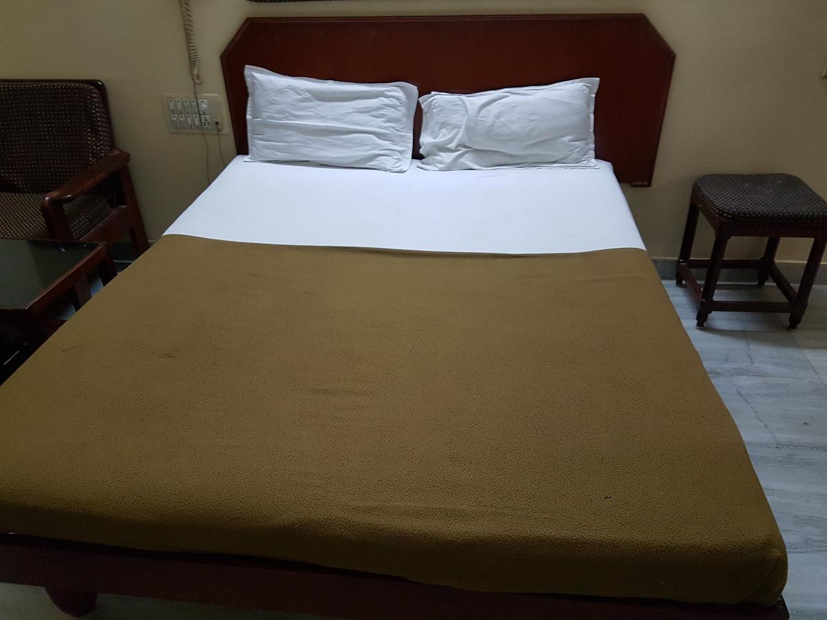 Sri Sai Residency Hotel Tirupati Kültér fotó