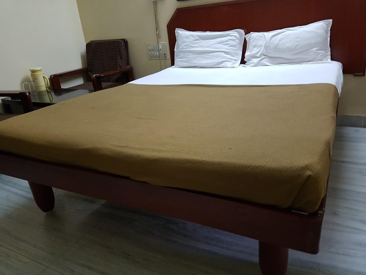 Sri Sai Residency Hotel Tirupati Kültér fotó