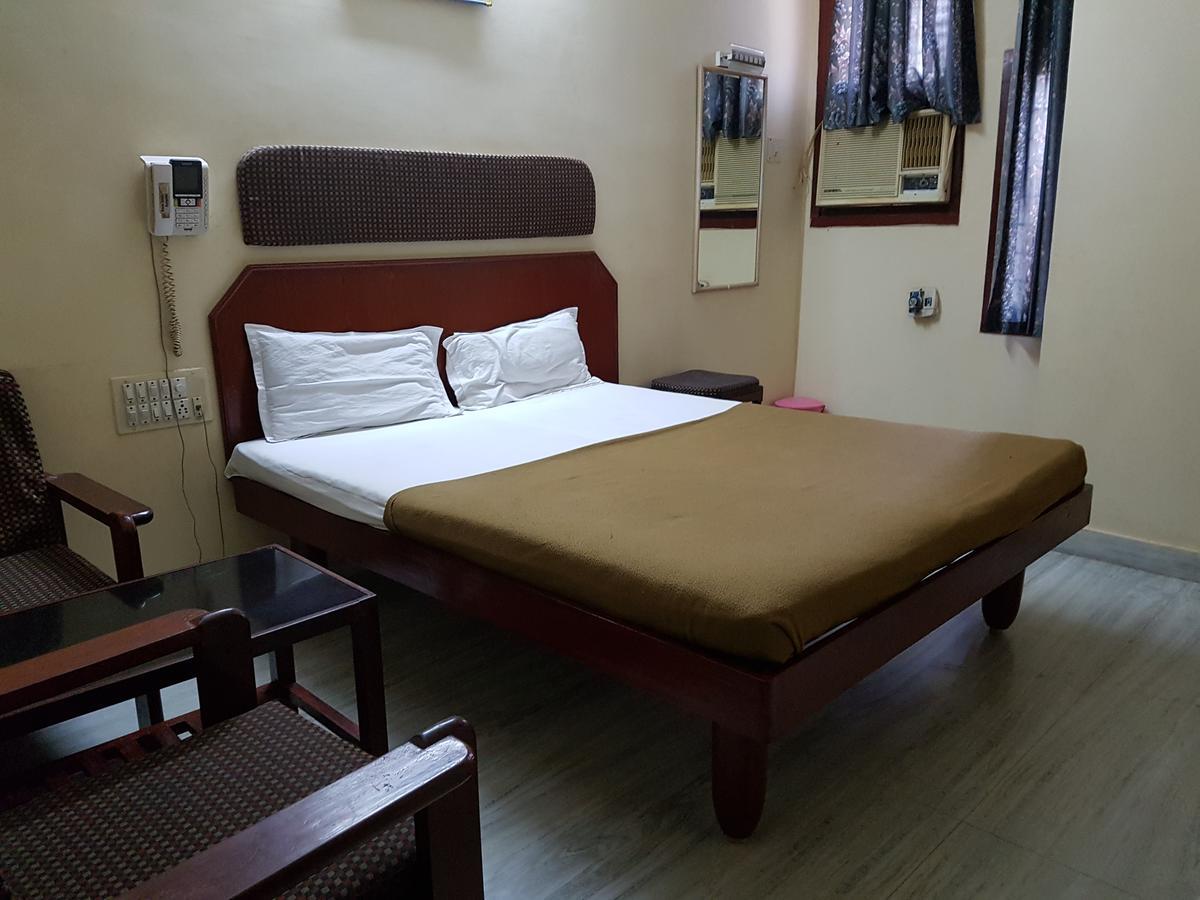 Sri Sai Residency Hotel Tirupati Kültér fotó