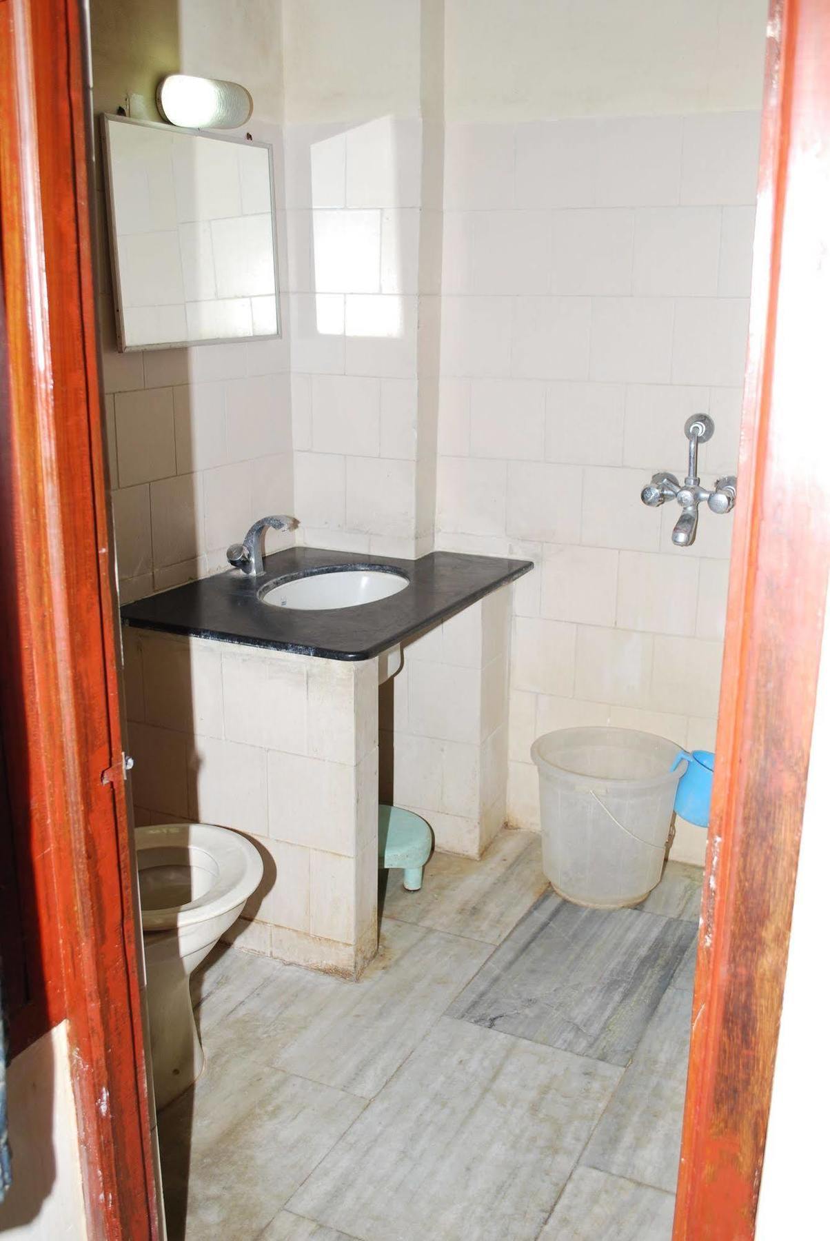Sri Sai Residency Hotel Tirupati Kültér fotó
